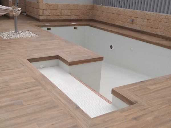 19 - PISCINAS CONSTRUCCIONES Y REFORMAS SOLA