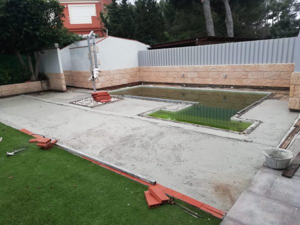 6 - PISCINAS CONSTRUCCIONES Y REFORMAS SOLA